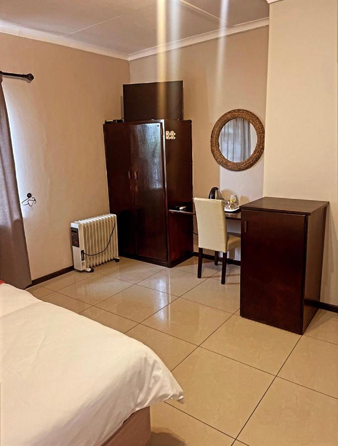 Ethithiya Boutique Guesthouse Windhoek Esterno foto
